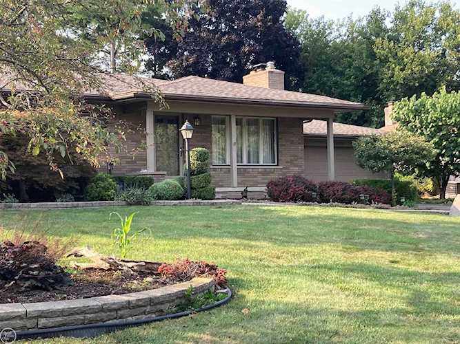 11959 Sharon Lee Washington, MI 48095