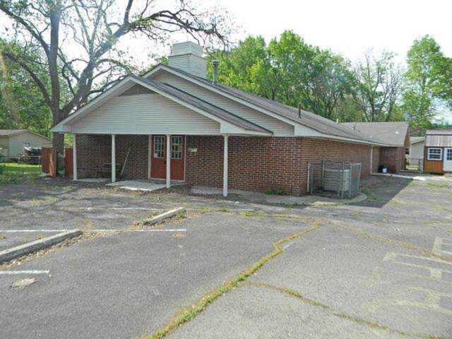 1109 N 3rd St Dardanelle, AR 72834