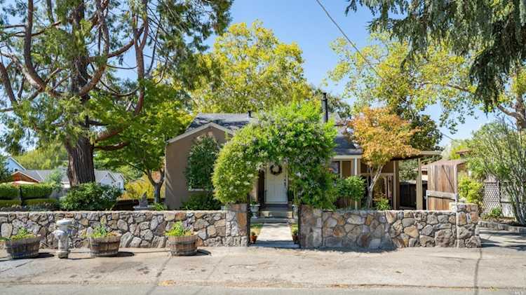 1501 Meek Avenue Napa, CA 94559