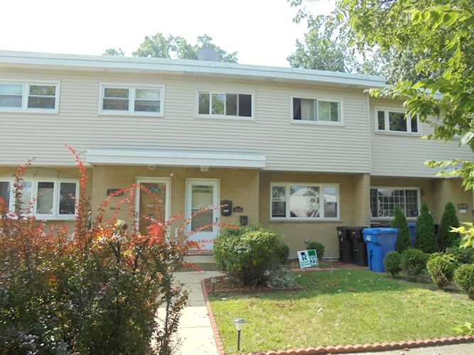 6243 W Higgins Ave Chicago, IL 60630