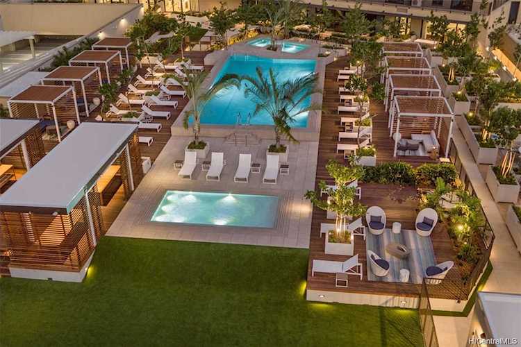 987 Queen Street #1410 Honolulu, HI 96814