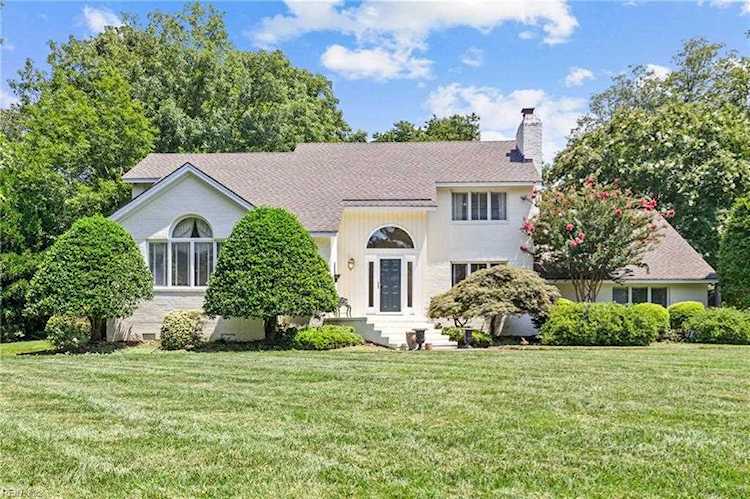 808 Greentree Arch Virginia Beach, VA 23451