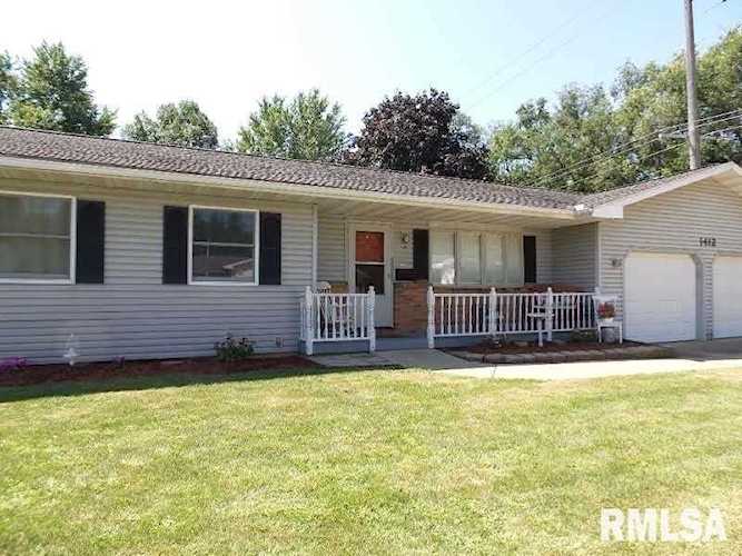 1412 W Chestnut St Chillicothe, IL 61523