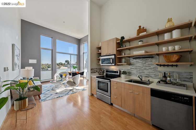 1201 Pine St #465 Oakland, CA 94607