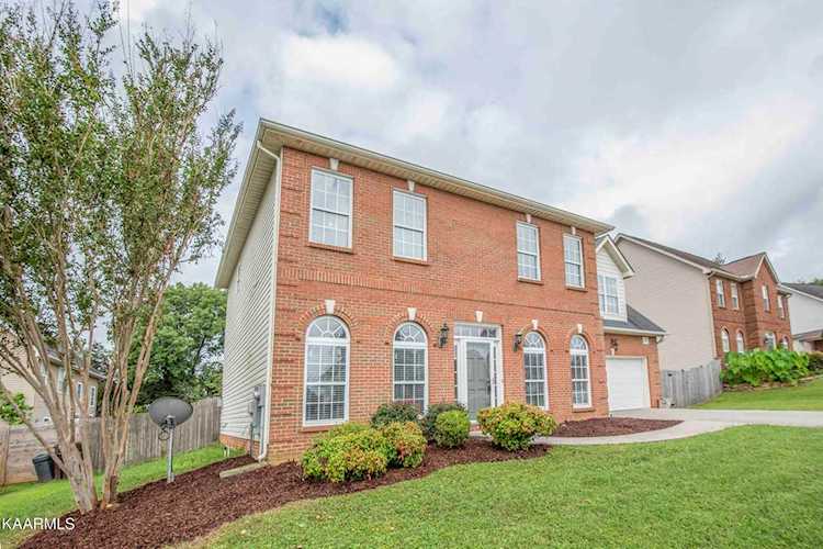 7001 Wyndham Pointe Ln Knoxville, TN 37931
