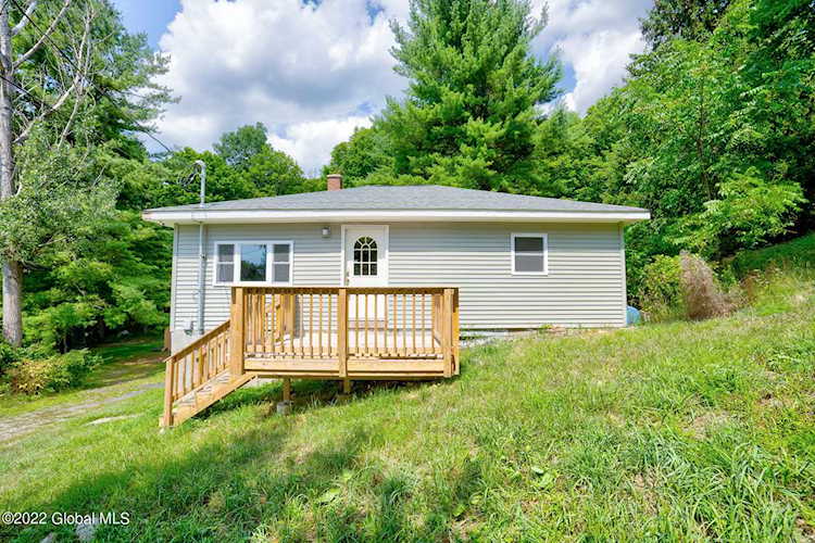 276 Luther Rd East Greenbush, NY 12061 | MLS 202226755 Photo 1