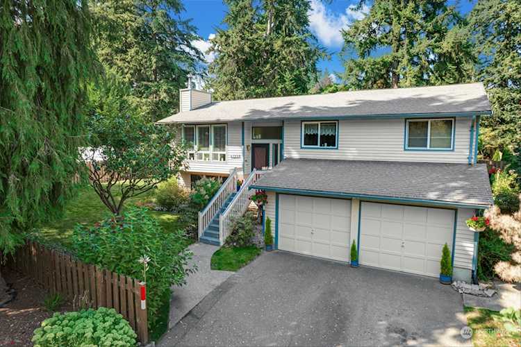 19221 58th Ave NE Kenmore, WA 98028