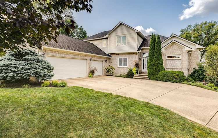 11596 Newbridge Ct Carmel, IN 46032 | MLS 21878926 Photo 1