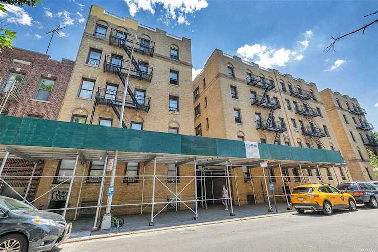 31-53 34th St Astoria, NY 11106