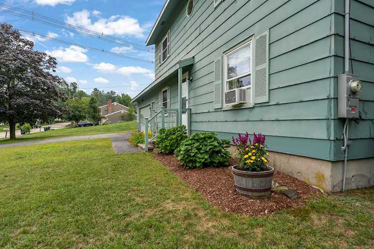 60 Northwood Dr Nashua, NH 03063