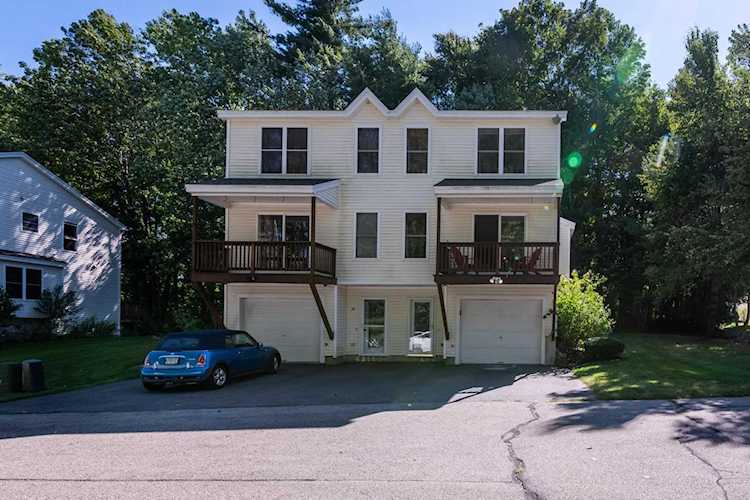 33 Chandler Ln Epping, NH 03077