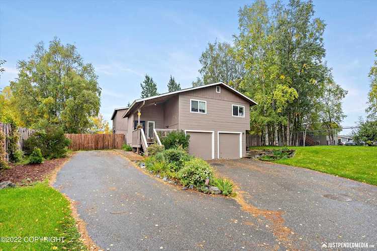 7551 Cranberry Street Anchorage, AK 99502