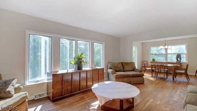 74 Burnett Ter West Orange Twp., NJ 07052