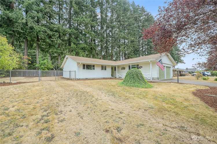 1010 Wildwood Ave NE Napavine, WA 98532
