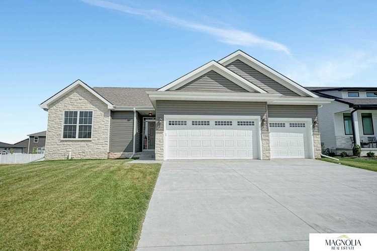 3208 Greta Dr Roca, NE 68430