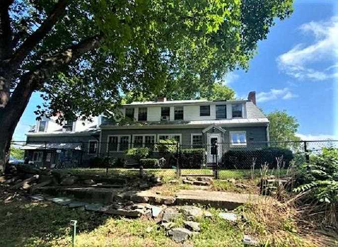 14 Schoolhouse Ln Durham, NH 03824