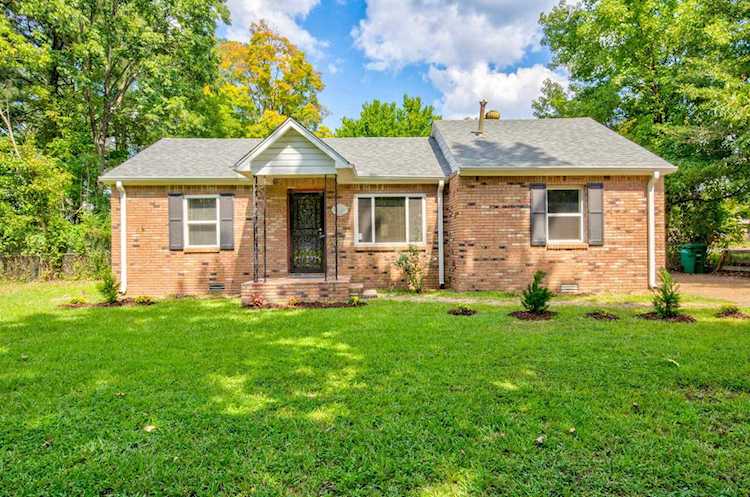 9224 Poplar Pike Rd Germantown, TN 38138