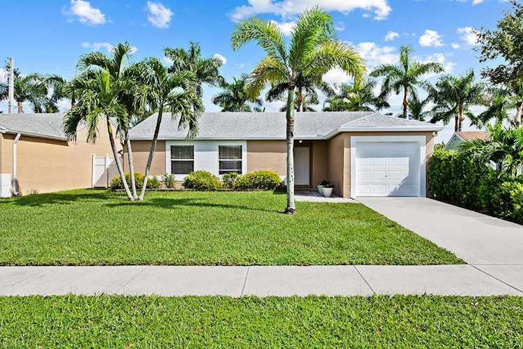 9923 Baywater Drive Boca Raton, FL 33496