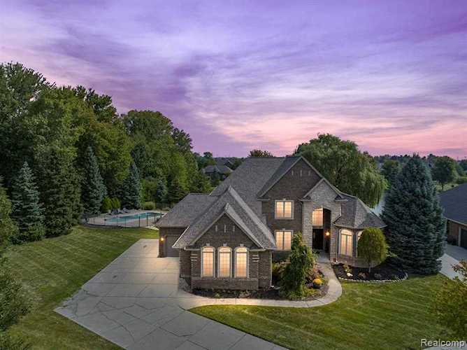 57708 Gala Washington, MI 48094