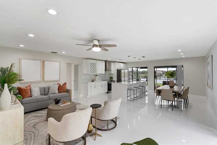 5727 Mirror Lakes Boulevard Boynton Beach, FL 33472