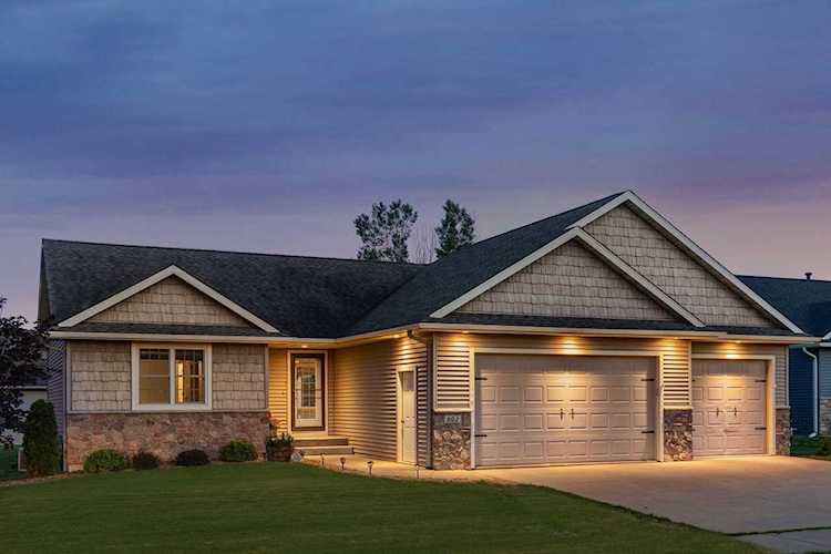 802 Brentwood Circle River Falls, WI 54022