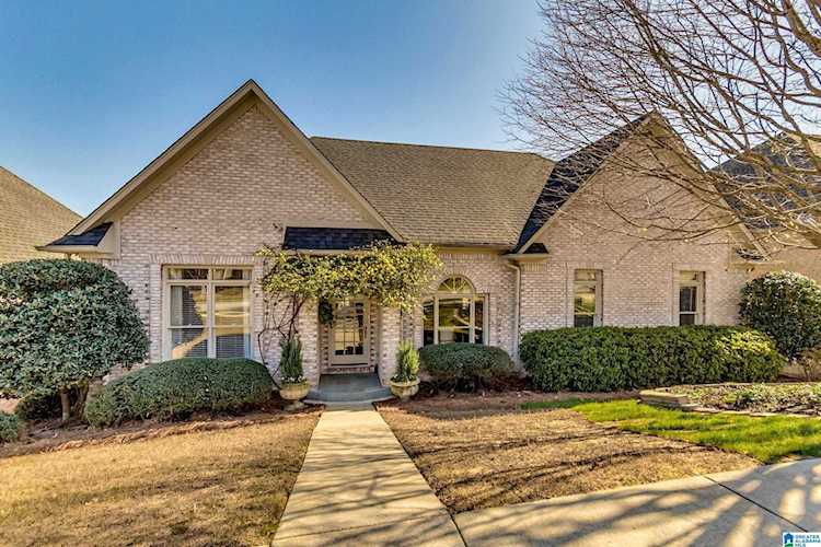1589 Bent River Circle Vestavia Hills, AL 35216