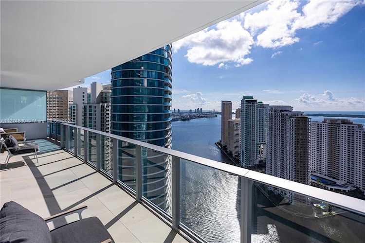 200 Biscayne Boulevard Way #4007 Miami, FL 33131