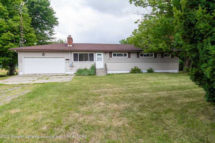 26 N Onondaga Rd Mason, MI 48854 | MLS 266013 Photo 1