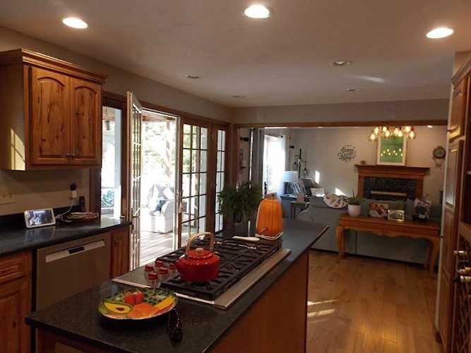 56 Camile Rd Webster, MA 01570