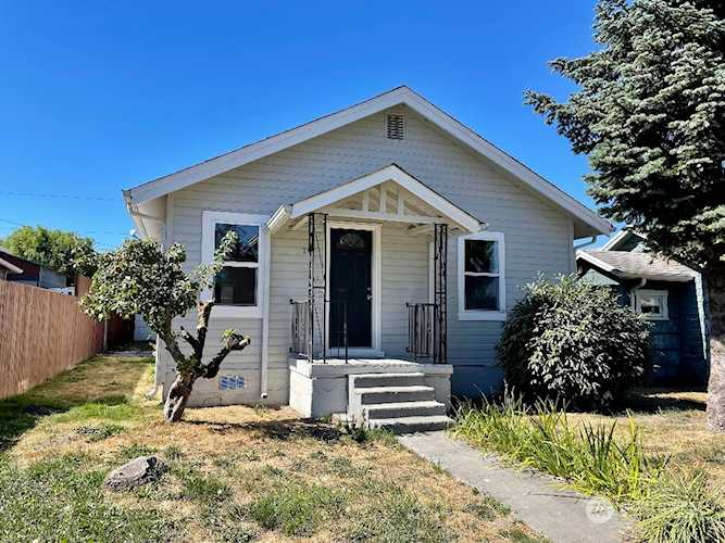 157 18th Ave Longview, WA 98632 | MLS® 1997487 Photo 1