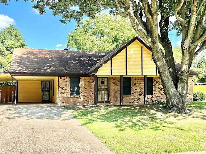 7002 Cades Brook Dr Millington, TN 38053