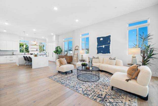 790 Grand Avenue Carlsbad, CA 92008