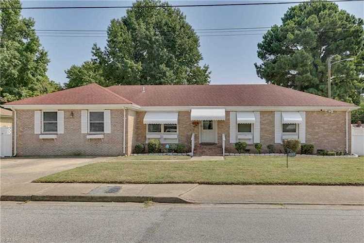 1427 Mt Vernon Ave Portsmouth, VA 23707
