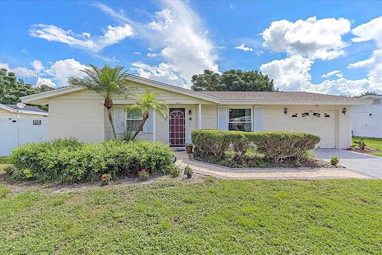4253 Deerfield Dr Sarasota, FL 34233