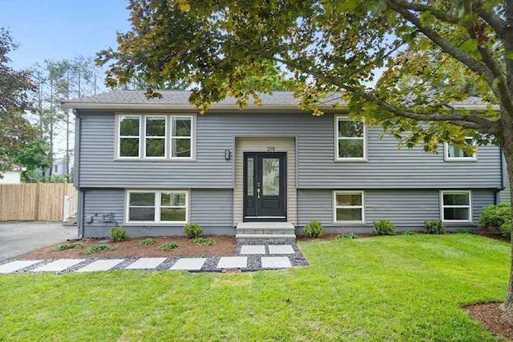 219 Waverly Rd North Andover, MA 01845
