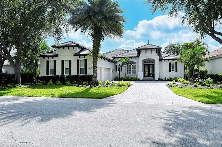 7217 Greystone St Lakewood Ranch, FL 34202