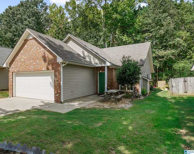 9394 Brook Forest Circle Helena, AL 35080