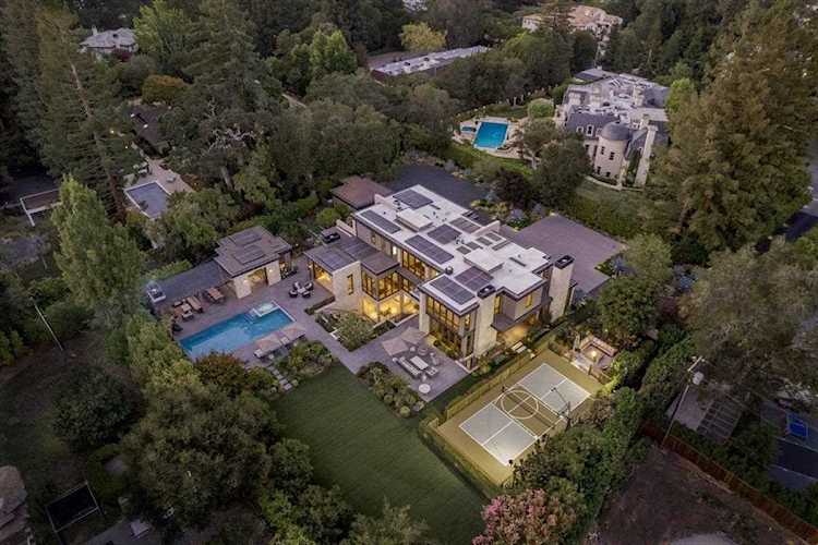 72 Barry Ln Atherton, CA 94027