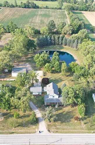 16151 27 Mile Ray, MI 48096