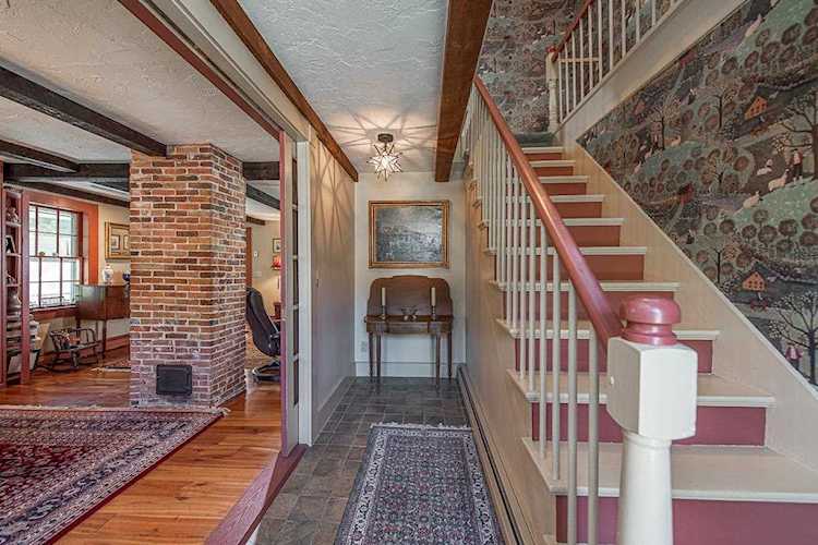 132 North Main St Wolfeboro, NH 03894