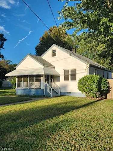 4115 1st St Chesapeake, VA 23324