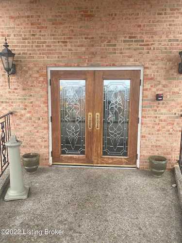 1612 Gardiner Ln #203 Louisville, KY 40205