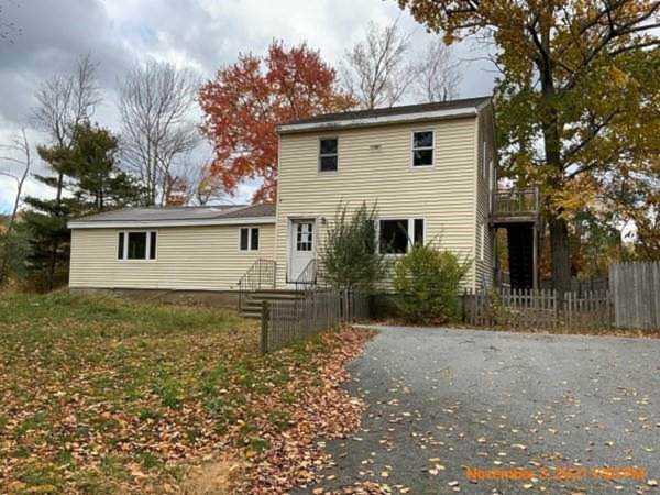 29 Meadowbank Rd Billerica, MA 01821