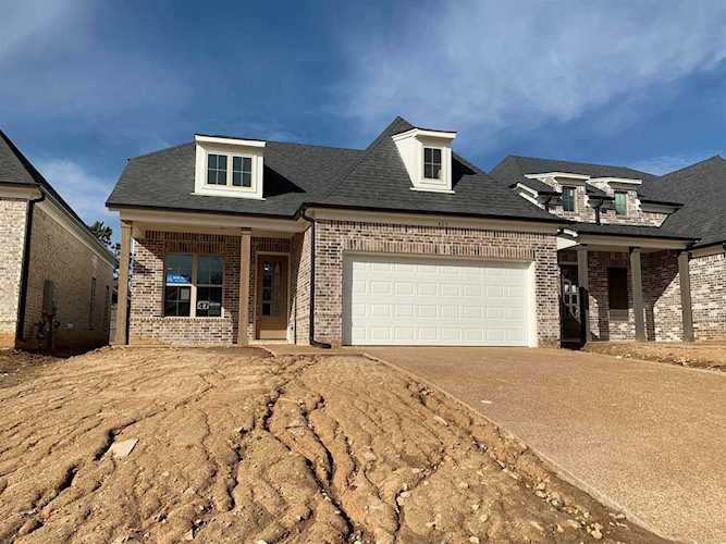 425 Maple St Oakland, TN 38060