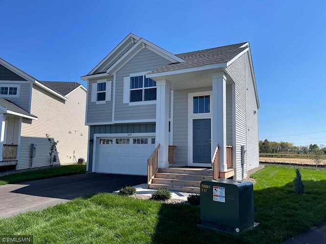 10281 Greenway Circle S Cottage Grove, MN 55016