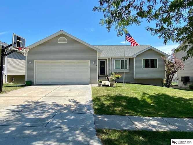 2634 SW 14th St Lincoln, NE 68522 | MLS 22218322 Photo 1