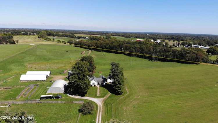 1216 Christianburg Rd Shelbyville, KY 40065