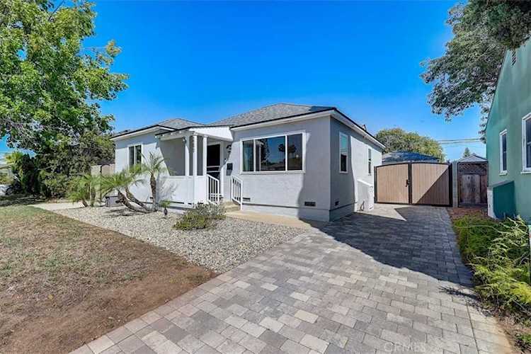 2290 Belmont Ave Long Beach, CA 90815