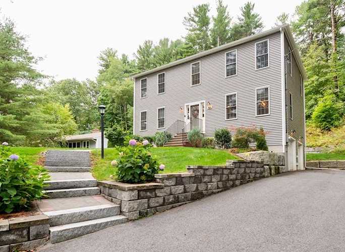 76A Russell St Peabody, MA 01960