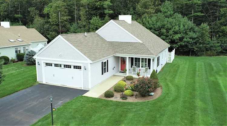 11 Clubhouse Cir Raynham, MA 02767